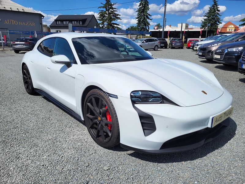 Porsche Taycan GTS 440kW 4S Electric - NOVÉ - fotka 6 z 48