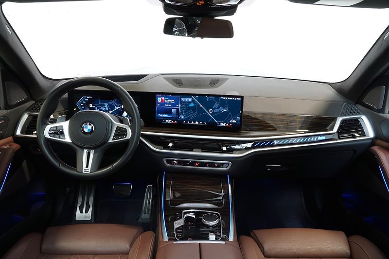 BMW X7 M60i,1.MAJ,ČR,DPH,Tažné - fotka 28 z 44