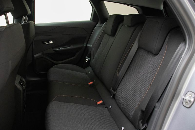 Peugeot 308 SW STYLE Hybrid 145 e-DCS6  - fotka 8 z 16