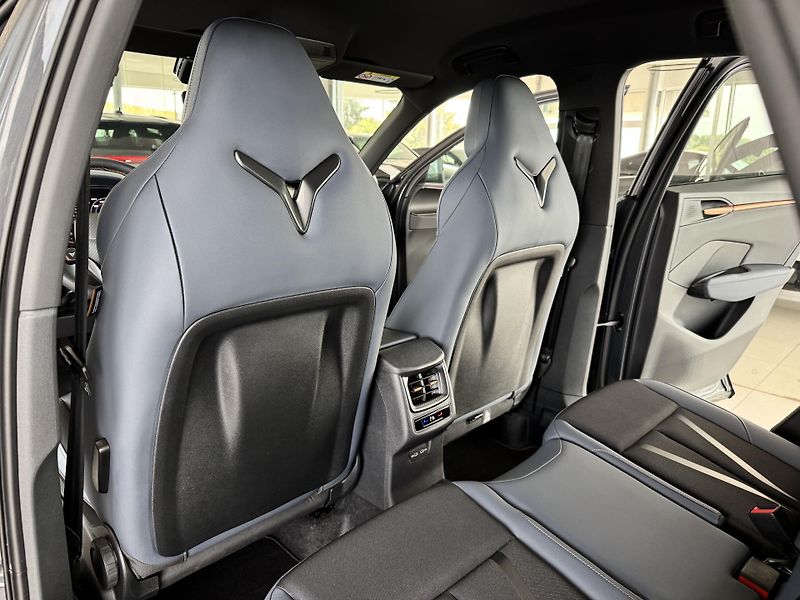 Cupra Terramar 2,0TSI VZ 265*4x4*DPH*Tažné - fotka 17 z 40