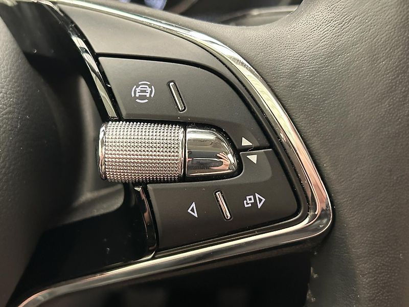 Škoda Kamiq 1.0 TSI Style - fotka 17 z 28