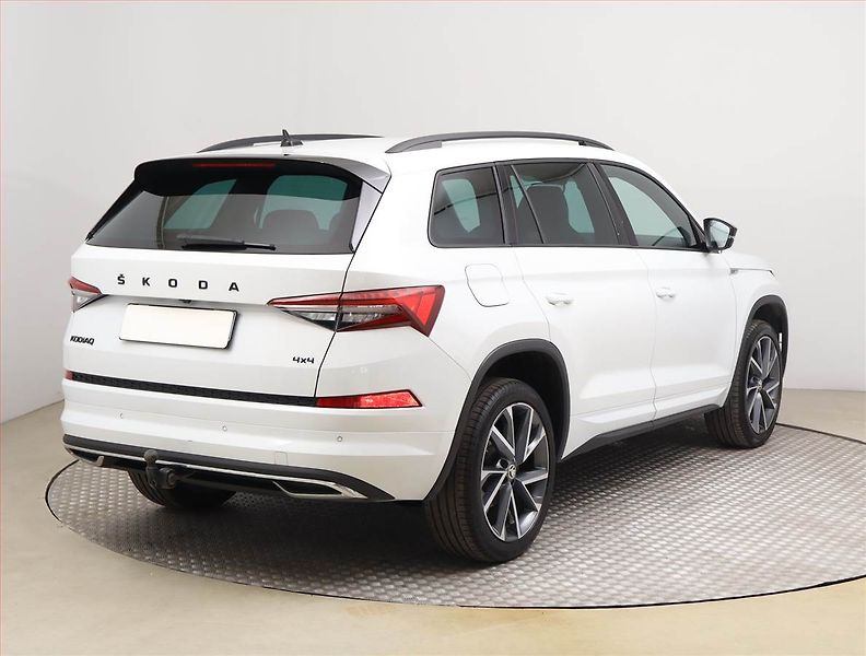 Škoda Kodiaq (2023) 2.0 TSI - fotka 5 z 32