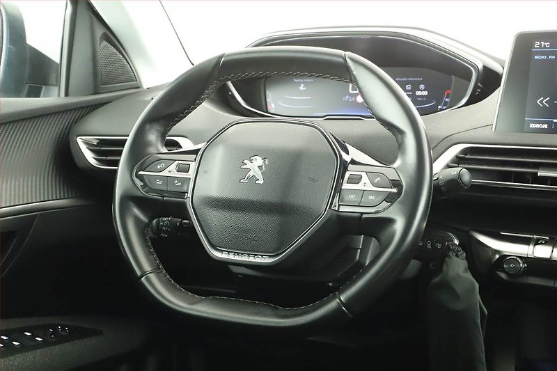 Peugeot 3008 (2018) 1.2 PureTech, ČR,1.maj - fotka 8 z 14