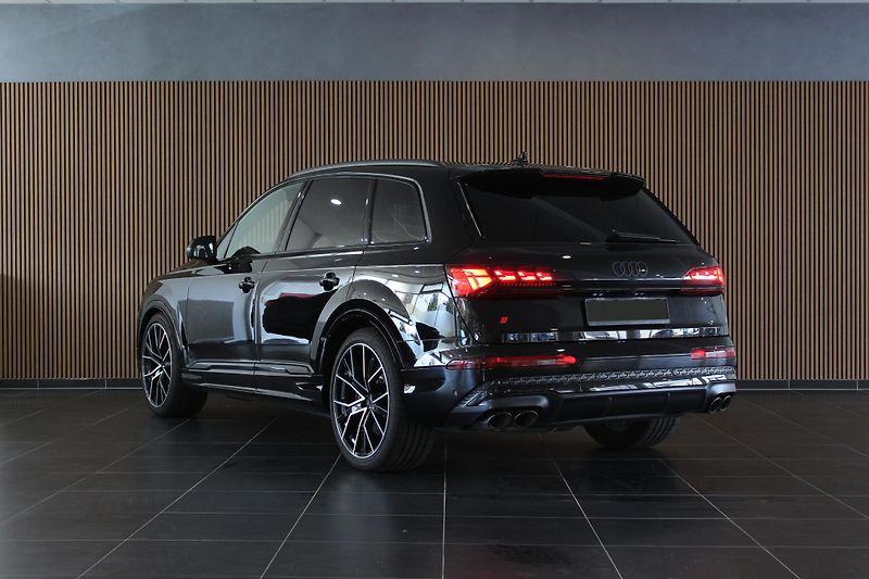 Audi SQ7 Ceramic Exclusive B&O FullSpec - fotka 5 z 33
