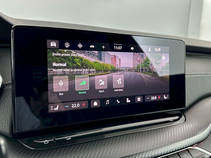 Škoda Octavia (2025) DSG 2.0TDI 110kW SportLine - fotka 12 z 30