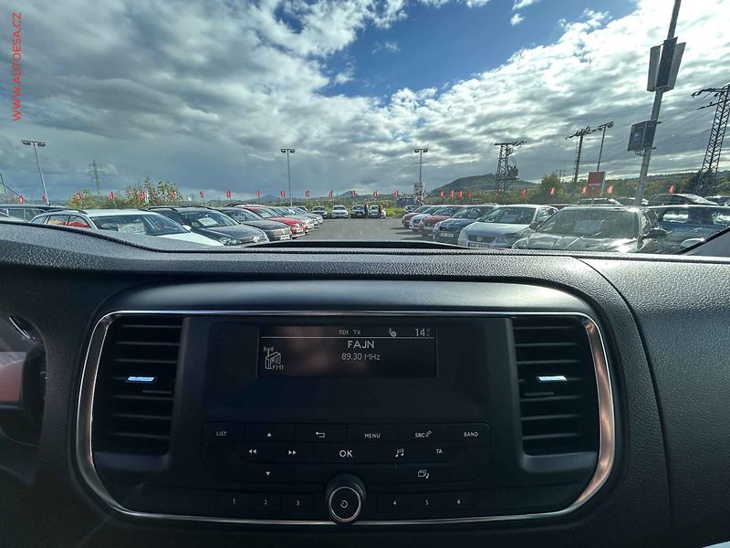 Toyota ProAce Verso (2019) 2.0D-4D L3 9míst, 110kW, AC - fotka 17 z 17