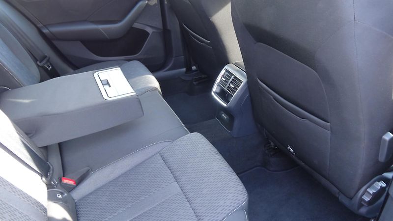 Škoda Octavia Kom.2.0TDi taž.zař. Style plus - fotka 18 z 25