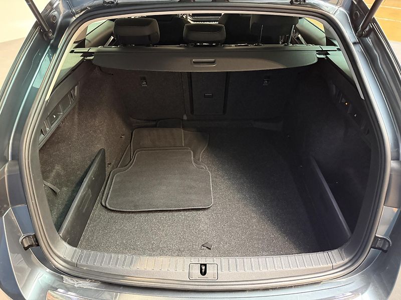 Škoda Octavia 2.0 TDI 110kW DSG Style Combi - fotka 12 z 14