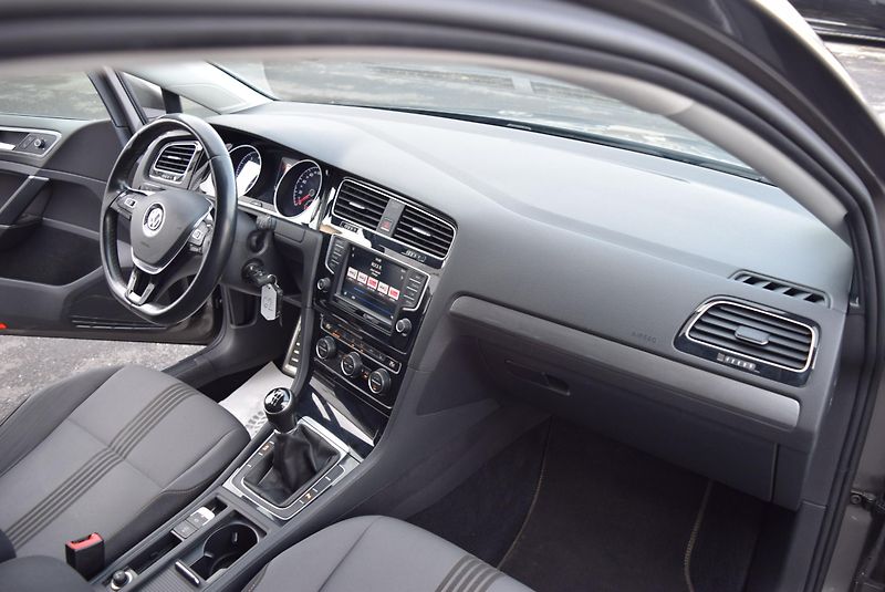 Volkswagen Golf Variant (2016) 1.4TSI 110kw COMFORTLINE TAŽNÉ - fotka 34 z 45
