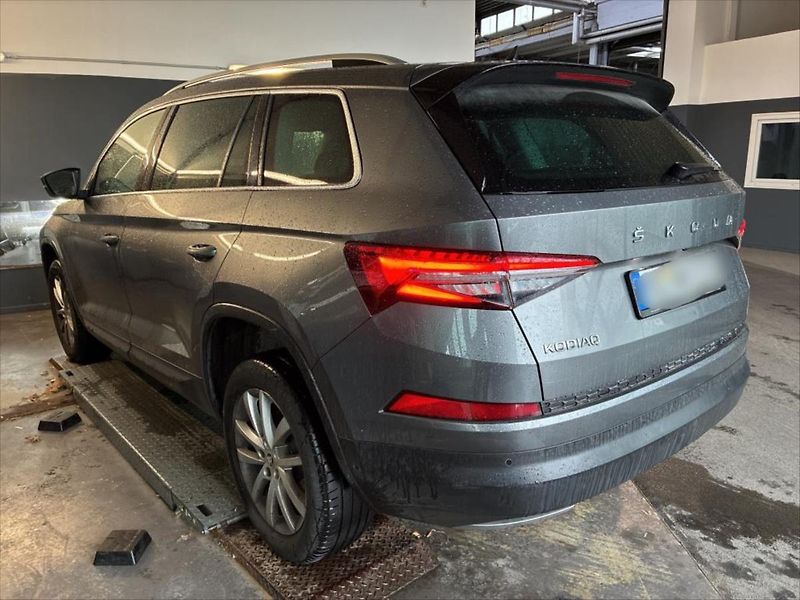 Škoda Kodiaq 2,0 TDI STYLE TAŽNÉ KAMERA 360 - fotka 3 z 9