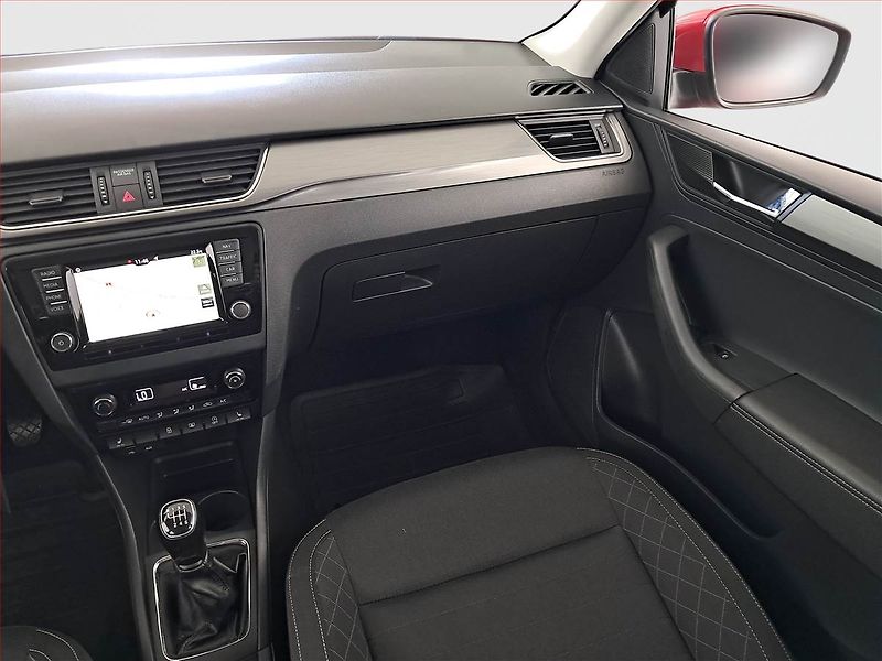 Škoda Rapid (2017) 1.0 TSI, Serv.kniha, Navi - fotka 8 z 17