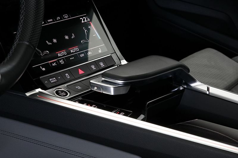 Audi e-tron 55 300kW Matrix Kessy Tažné - fotka 30 z 46
