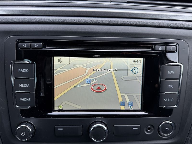 Škoda Rapid 1.6 TDI Spaceback Ambition - fotka 11 z 21