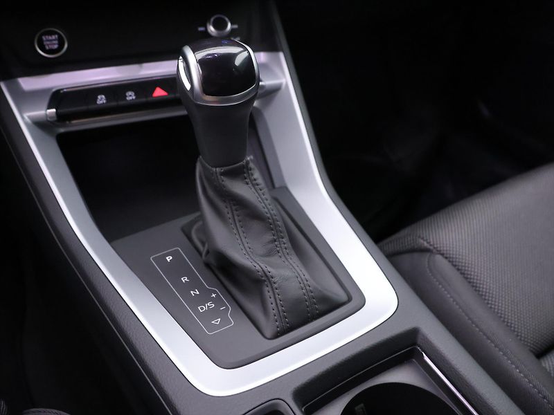 Audi Q3 1,5 35 TFSI S tronic S line CZ - fotka 28 z 36