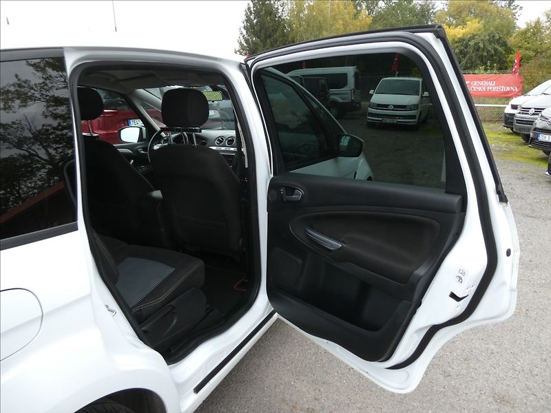 Ford S-MAX 2,0 TDCi 120kW AUT, po servise - fotka 24 z 47