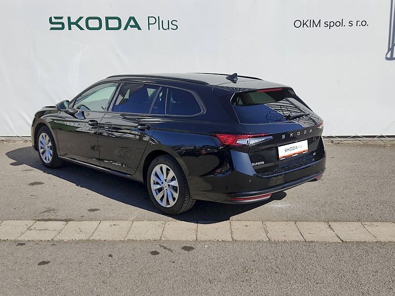 Škoda Superb (2024) Combi  Selection 2,0 Tdi 110 K - fotka 33 z 37