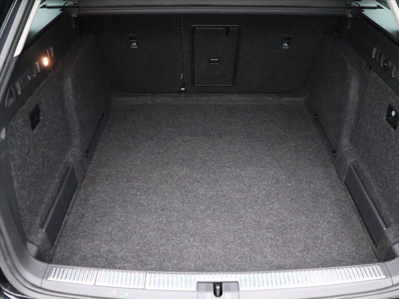 Škoda Superb 2,0 TDI 110kW CZ Aut.klima Nav - fotka 10 z 31