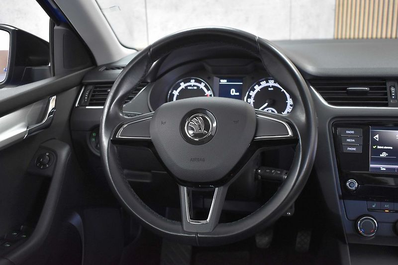 Škoda Octavia 1.5 TSI AMBITION*SmartLink*ČR* - fotka 17 z 34