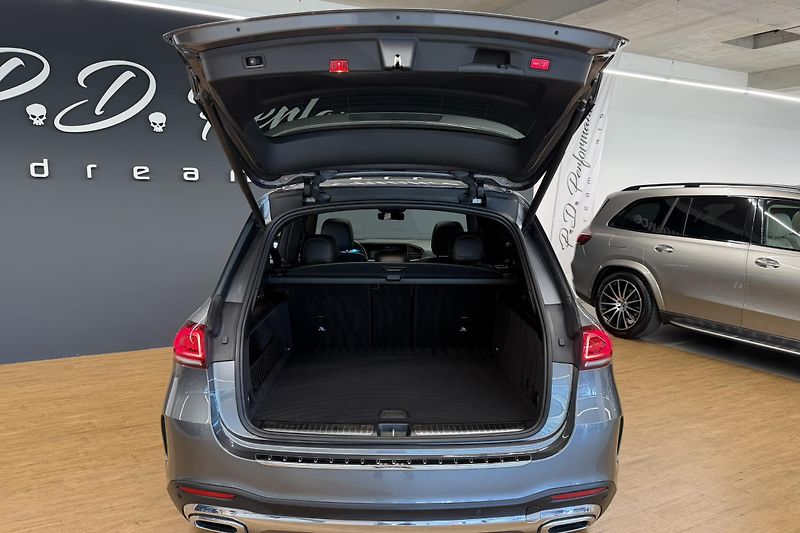Mercedes-Benz GLE (2021) GLE 300d 4Matic AMG Line - fotka 25 z 94