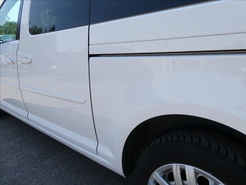Volkswagen Caddy 2,0 TDi 110kW 7.míst,Maxi,1maj - fotka 16 z 52