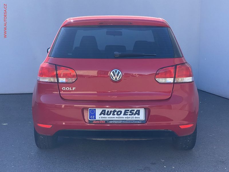 Volkswagen Golf (2012) 1.2TSi, ČR, Comfort, navi - fotka 5 z 16