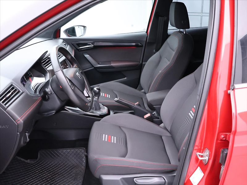 Seat Arona 1,5 TSI FR 110kW EVO CZ - fotka 12 z 32