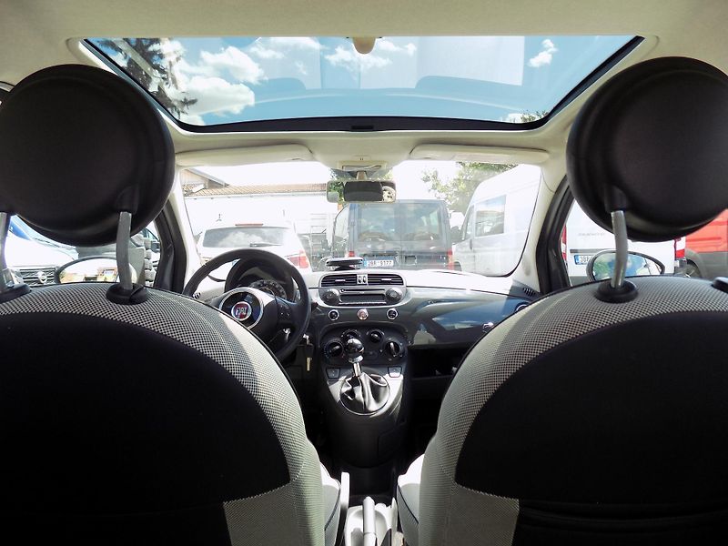 Fiat 500 1,2I 51 KW LOUNGE PANORAMA - fotka 24 z 38