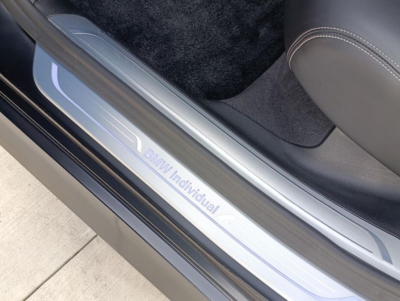 BMW Řada 7 750Ld BLACK FIRE ČR 1.MAJ - fotka 15 z 49