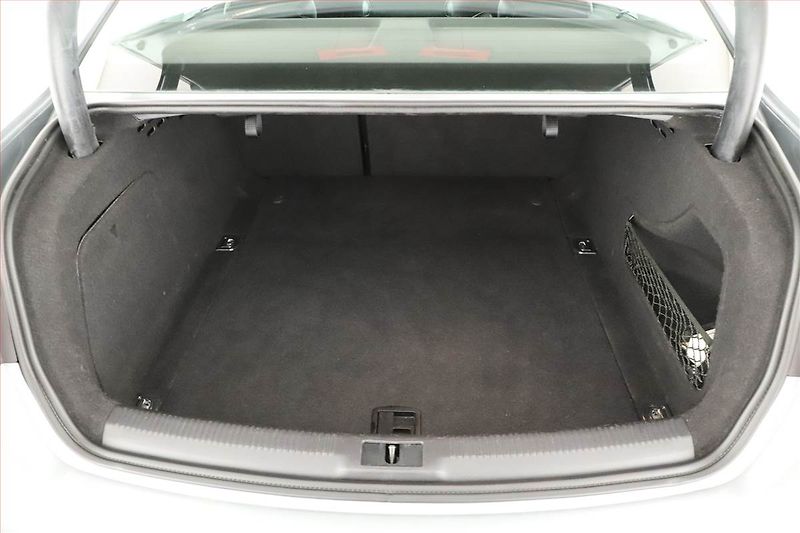 Audi A4 (2012) 2.0 TDI, Automat, Kůže - fotka 11 z 15