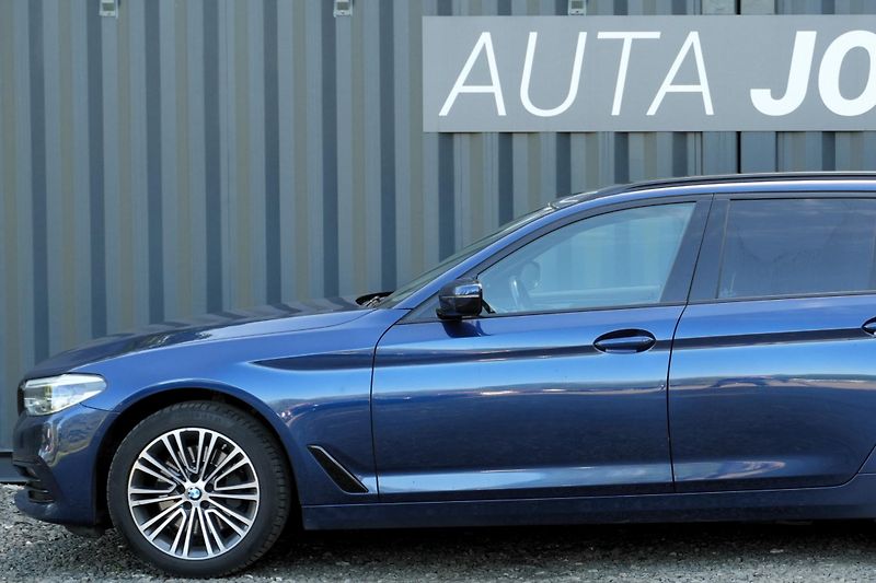 BMW Řada 5 530d xDrive, Kamera, ČR, Hi-Fi - fotka 2 z 40