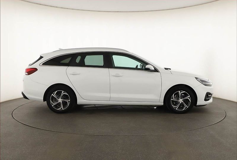 Hyundai i30 (2021) 1.5 T-GDI MHEV, Automat, ČR - fotka 6 z 20