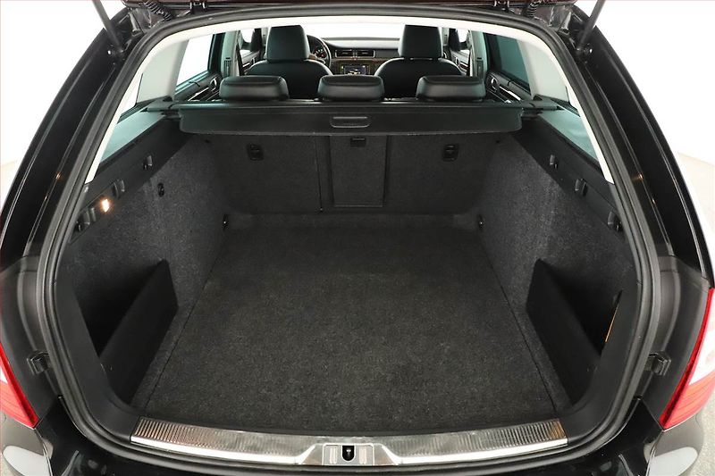 Škoda Superb (2015) Style 1.6 TDI, Kůže, Navi - fotka 11 z 17