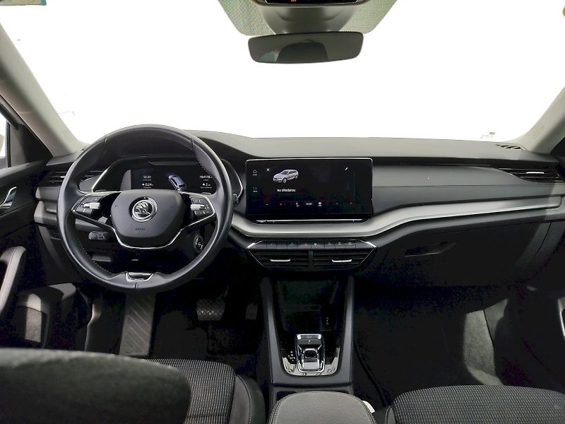 Škoda Octavia (2023) Combi Ambition 2,0 Tdi 110 Kw - fotka 5 z 36