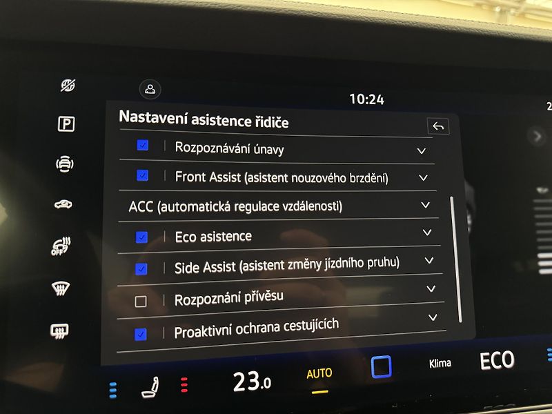 Volkswagen Touareg 3.0Tdi*1-MAJ*DPH*R-LINE*HUD* - fotka 35 z 49