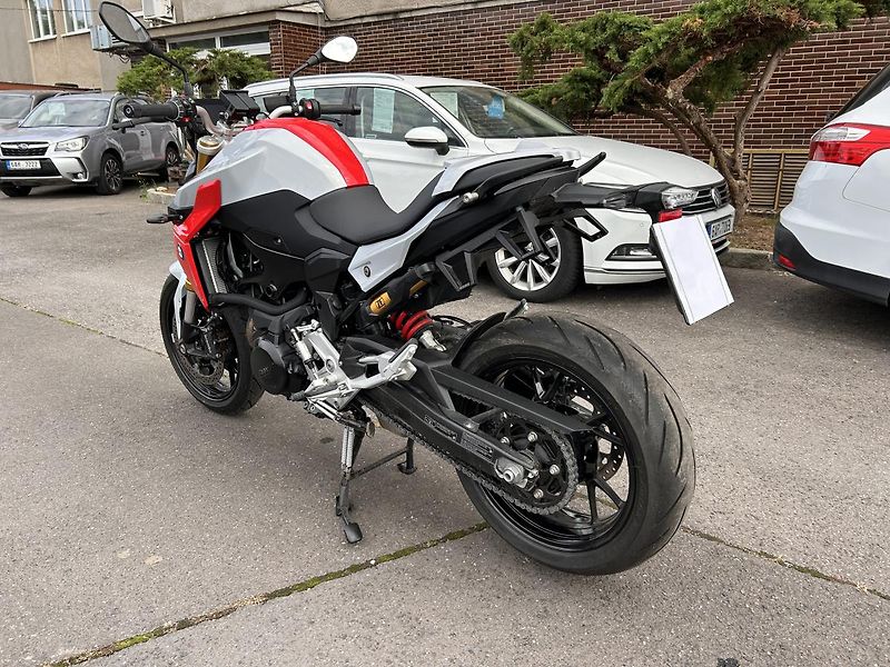 BMW F 900 R A2 - fotka 4 z 20
