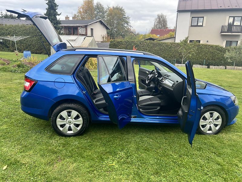 Škoda Fabia 1.4TDI 66KW,DSG,FRONT ASSIST - fotka 30 z 46