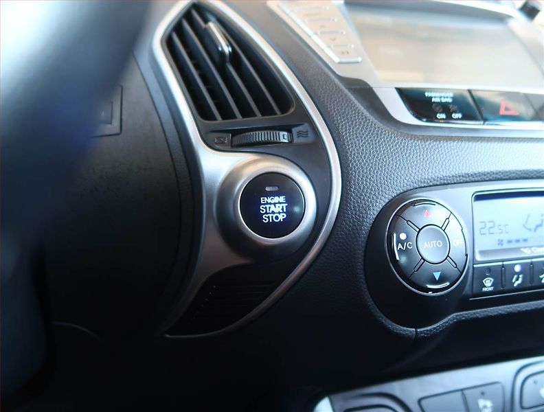 Hyundai ix35 (2011) 2.0 CRDi, 4X4, Serv.kniha - fotka 18 z 19
