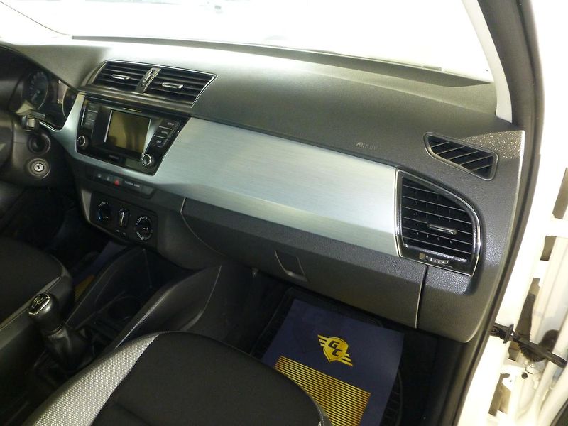 Škoda Fabia (2015) 1,2TSI-81KW**KLIMATIZACE - fotka 17 z 22