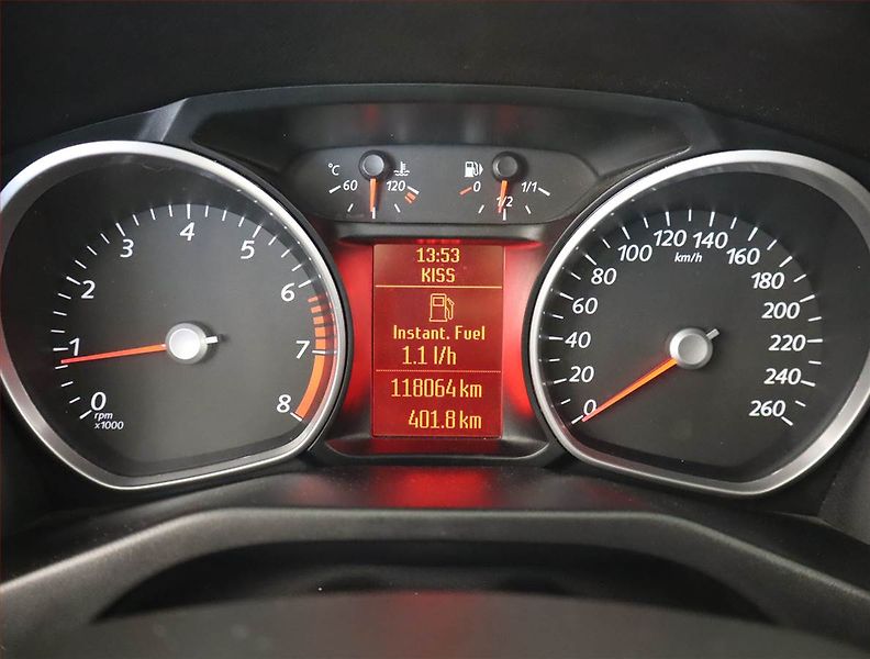 Ford Mondeo (2011) 1.6 EcoBoost, Xenony, Tempomat - fotka 11 z 21