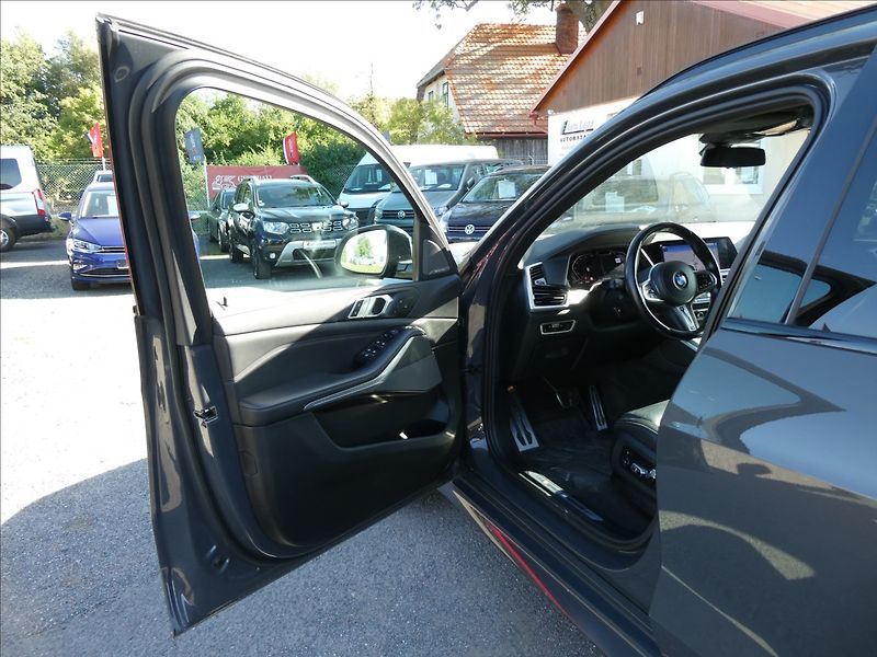 BMW X5 3,0 xDrive30d AT8 M-Paket,záru - fotka 22 z 48
