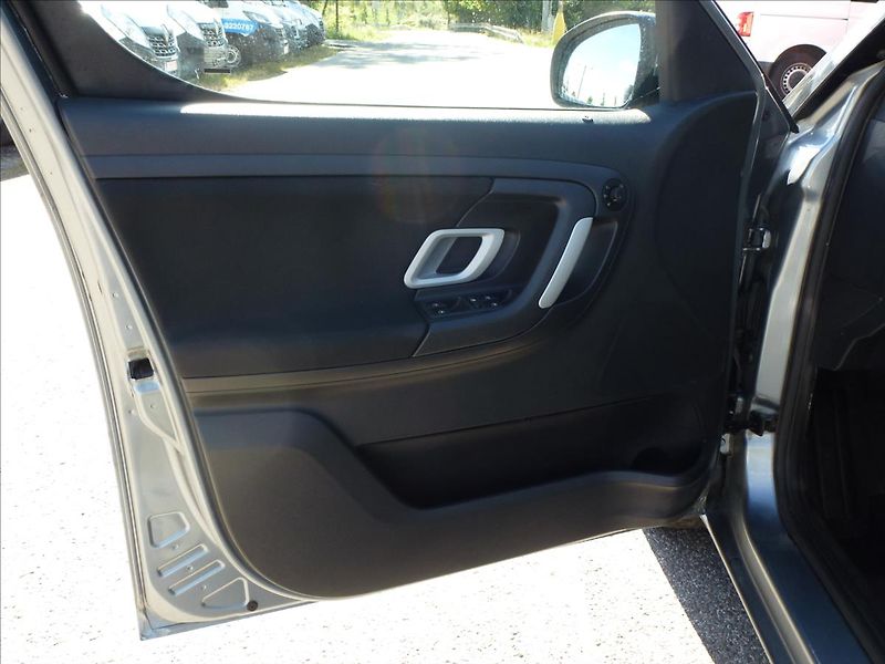 Škoda Roomster 1,9 TDI -  BEZ KOROZE !!!!!!! - fotka 17 z 54