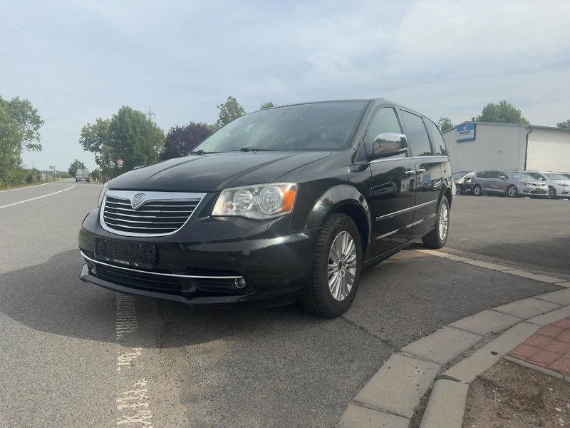 Lancia Voyager (2012)  Town 3,6 DVD Navi 2012 - fotka 2 z 20