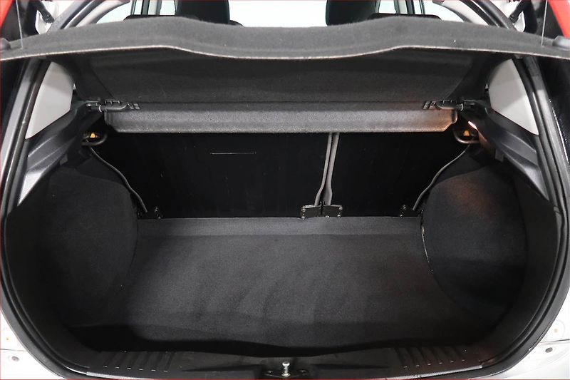 Ford Fiesta (2007) Trend 1.3 i, po STK - fotka 12 z 13