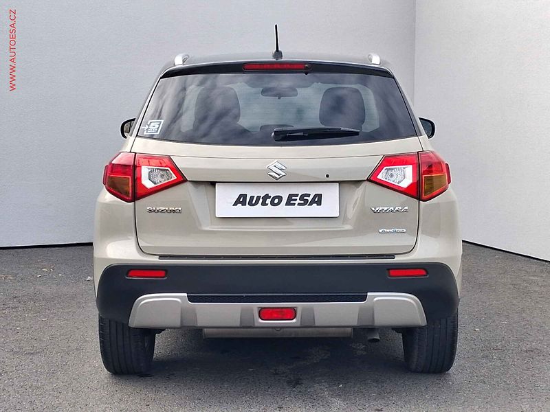 Suzuki Vitara (2016) 1.6 DDiS AllGrip, Comfort - fotka 5 z 19