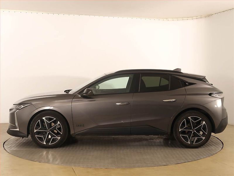DS Automobiles DS4 (2022) 1.5 BlueHDi, Automat, Kůže - fotka 3 z 22