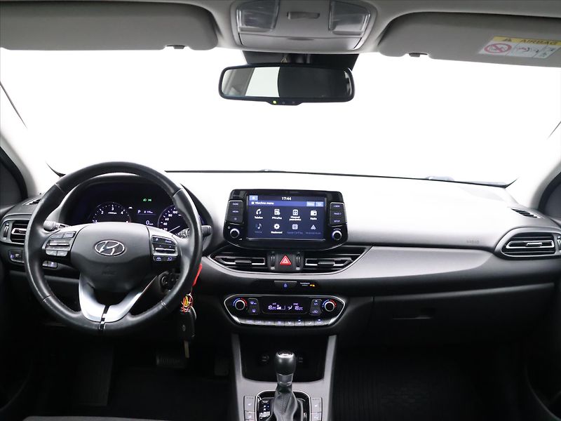 Hyundai i30 1,6 CRDi 85kW Aut. Style CZ - fotka 28 z 36
