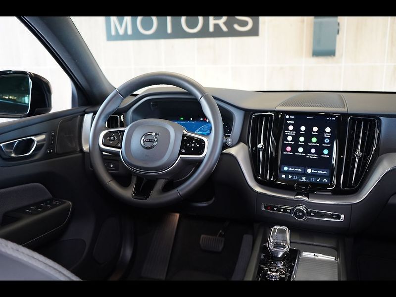 Volvo XC60 T8 PLUS Black Edition, 360°,HK - fotka 46 z 47