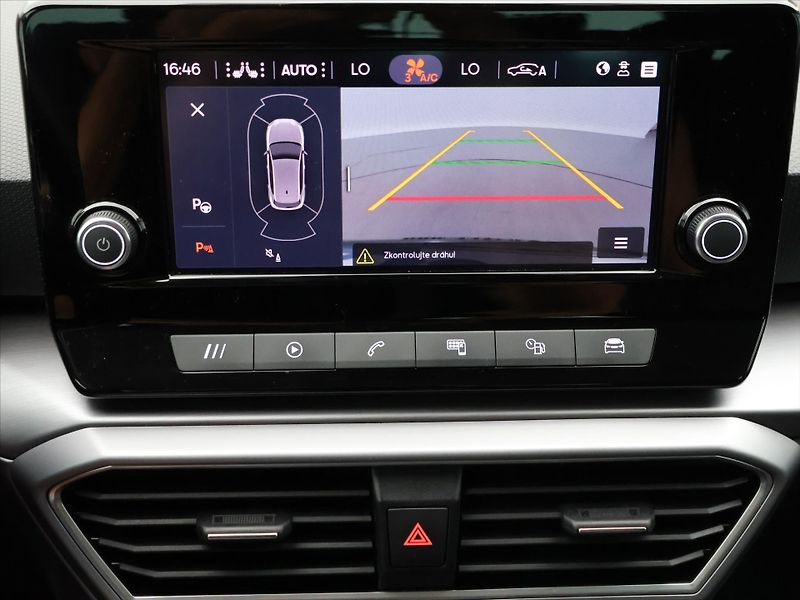 Seat Leon FR 1,5 TSI 96kW Full Link - fotka 19 z 28