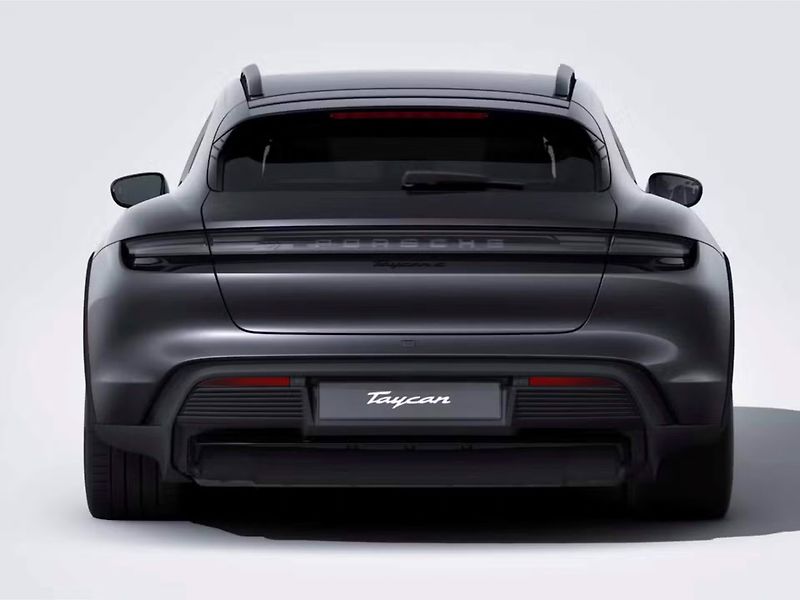 Porsche Taycan 4 Cross Turismo Pano InnoDrive - fotka 6 z 10