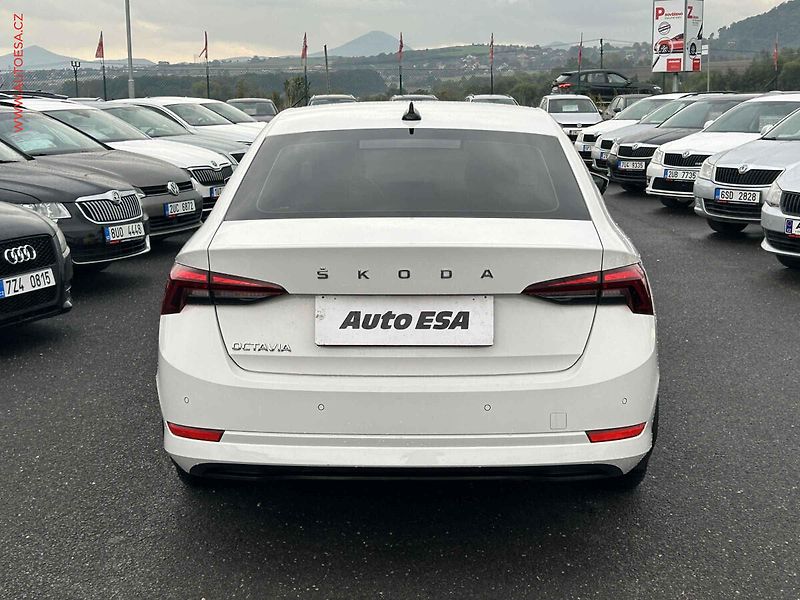 Škoda Octavia (2022) 2.0 TDi, ČR, Ambition Plus - fotka 5 z 19